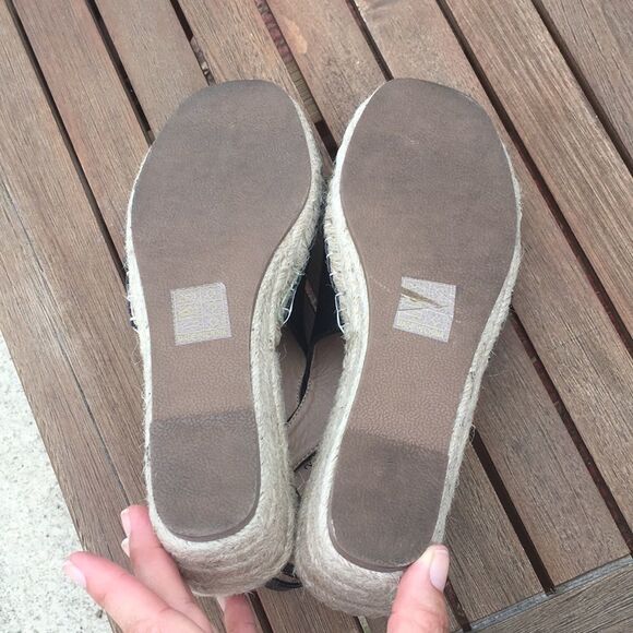 JG slingback espadrille wedges. Size 8 - Picture 4 of 4